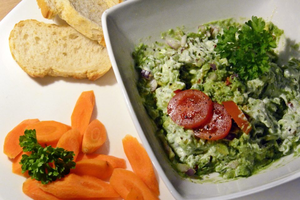 Guacamole mit Rohkost