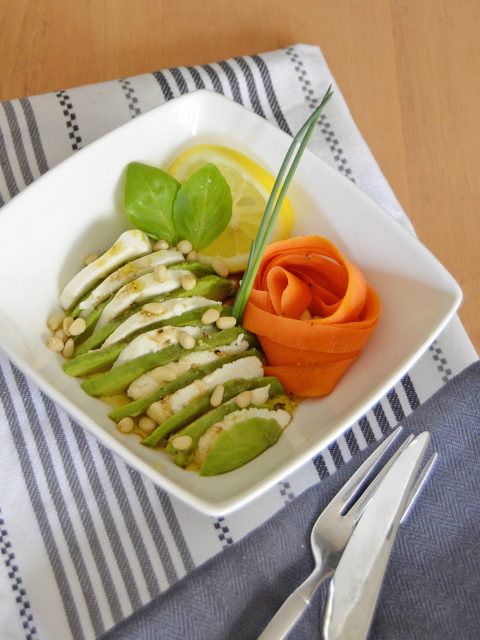 Möhren-Avocado Salat