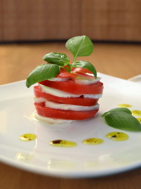 Mozzarella mit Tomate