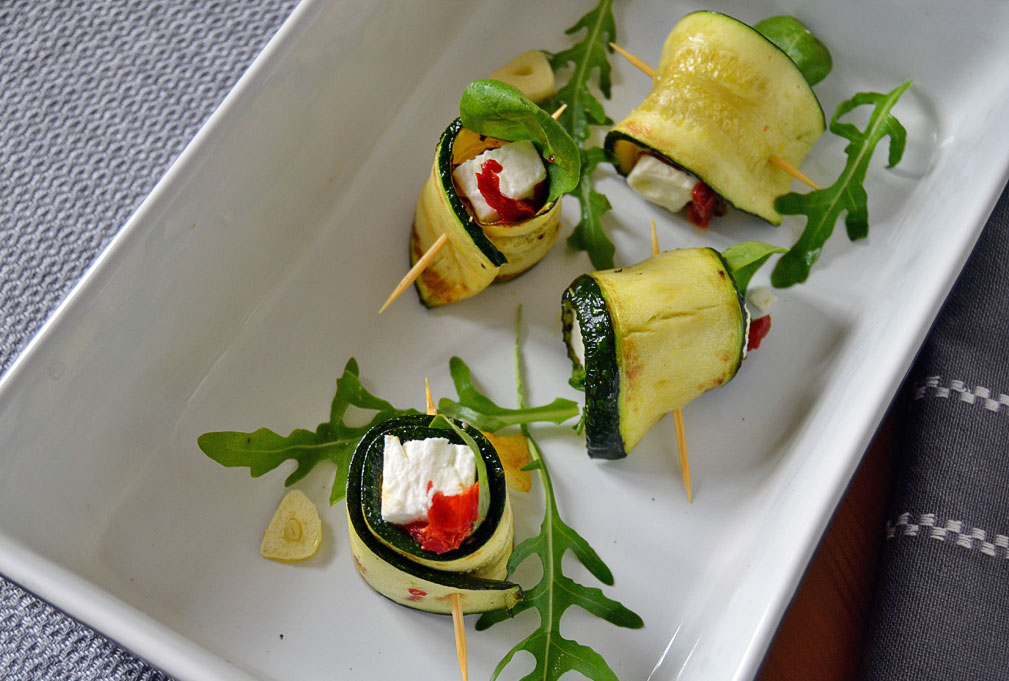 Zucchini-Röllchen mit Feta