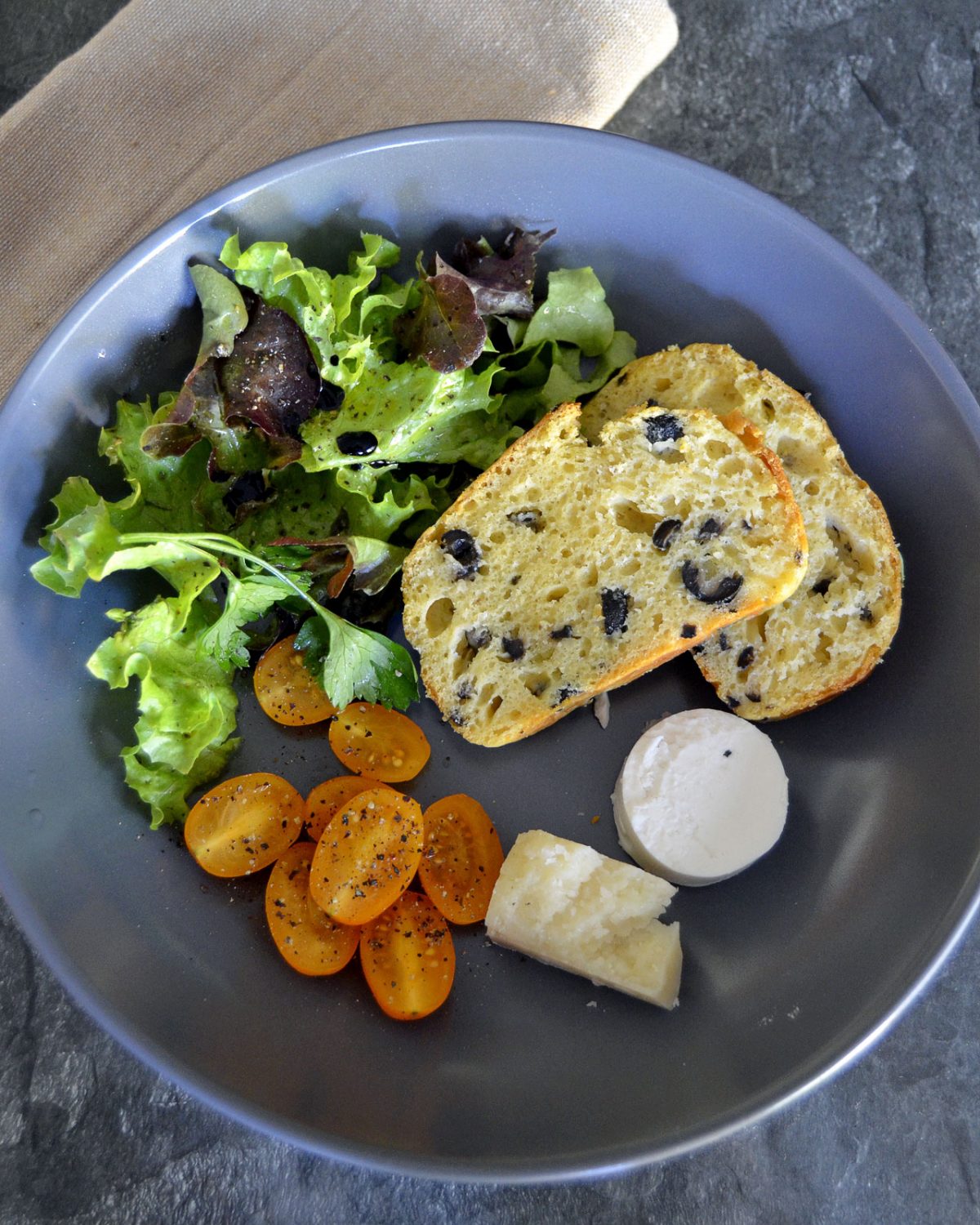 Brotzeit: mediterranes Olivenbrot - Notizen aus der Provinz