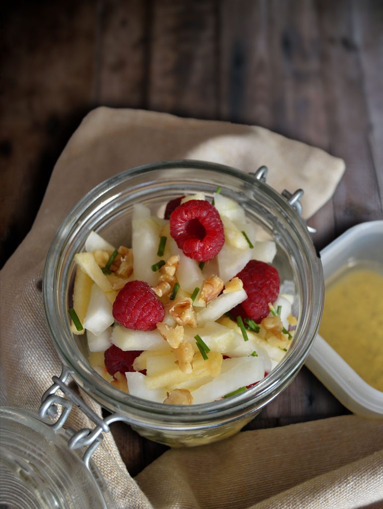 Kohlrabi-Salat mit Apfel & Himbeeren