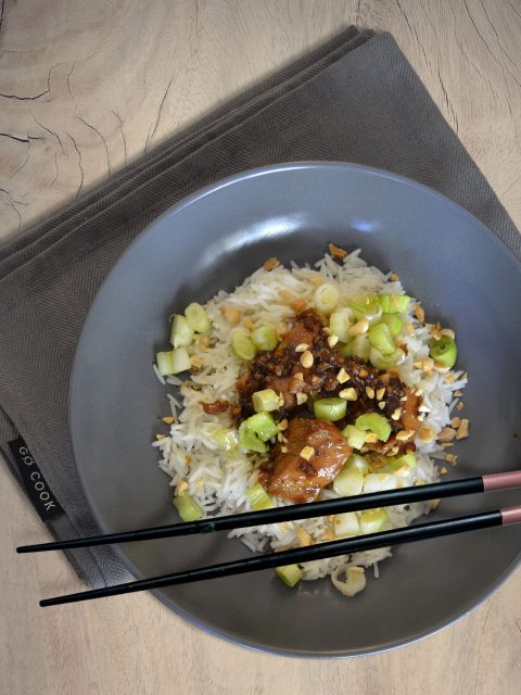 Teriyki-Hähnchen mit karamellisierten Lauchzwiebeln