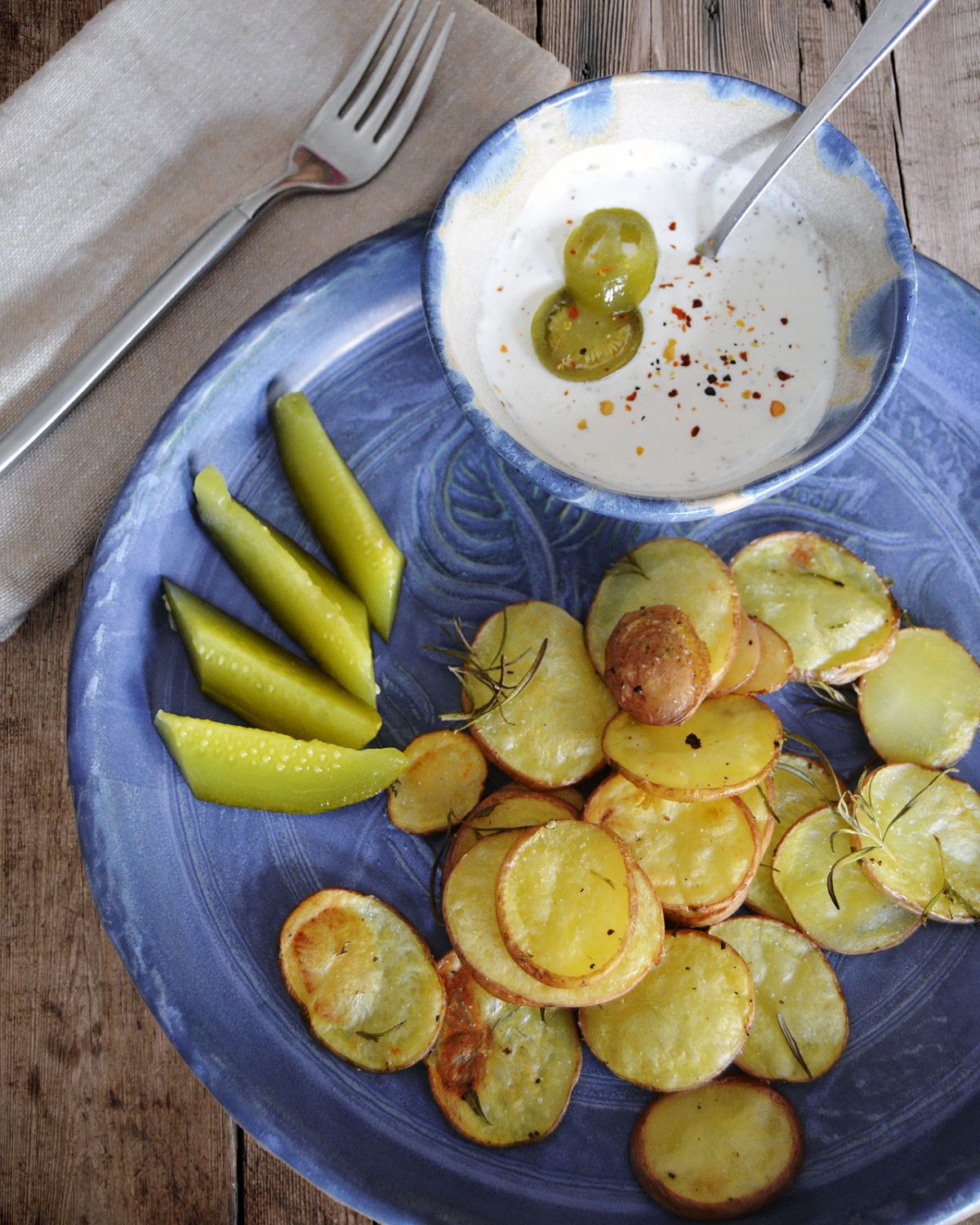 Back-Kartoffeln mit Knoblauch-Dip