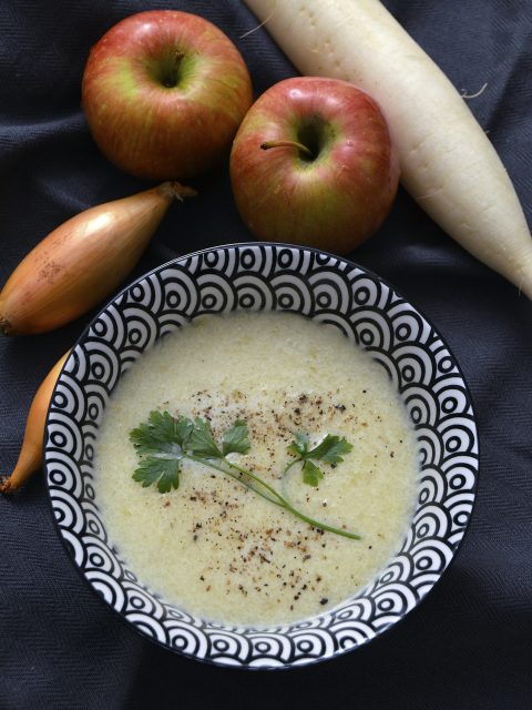 Apfel-Meerrettich-Suppe