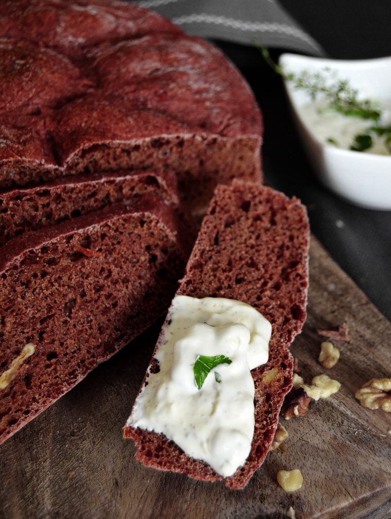 Rote Bete-Walnuss-Brot