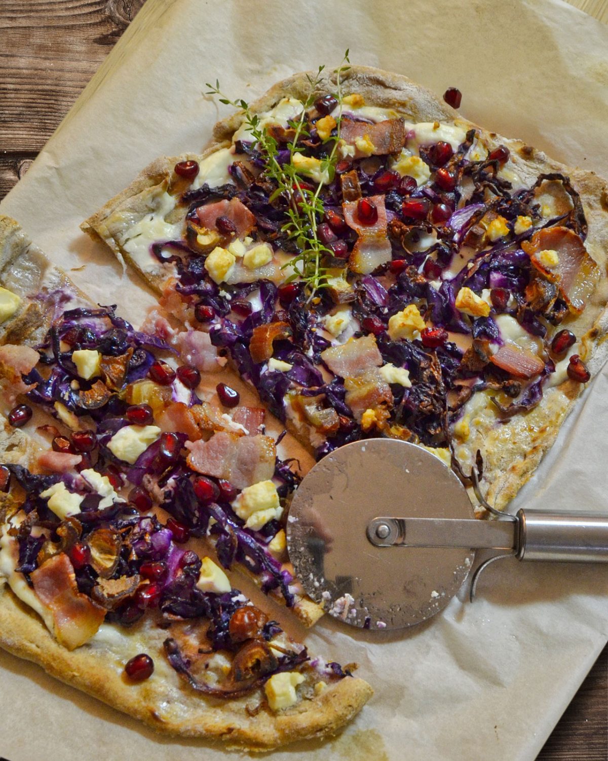 Rotkohl-Flammkuchen