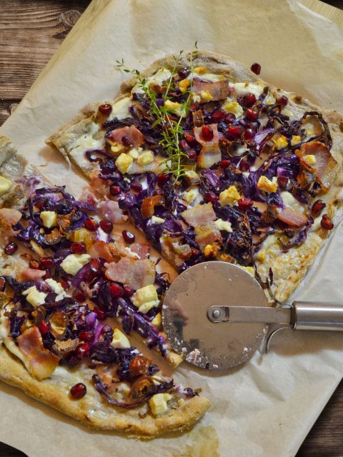 Rotkohl-Flammkuchen