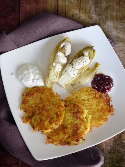 Reibekuchen mit Chicorée