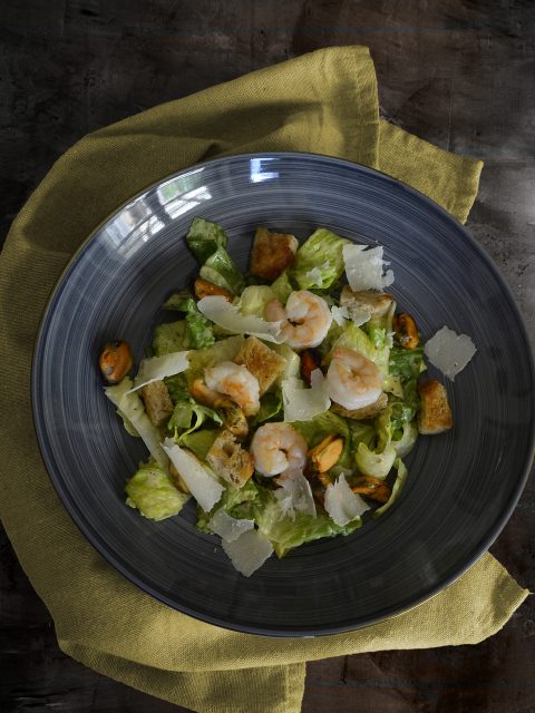 Caesar Salat mit Meeresfrüchten