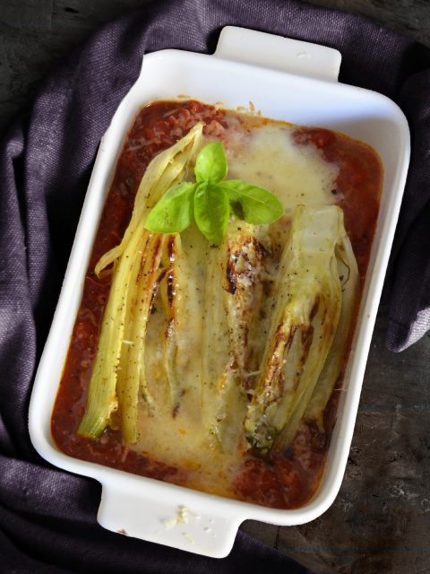 Gratinierter Fenchel auf Tomatensugo