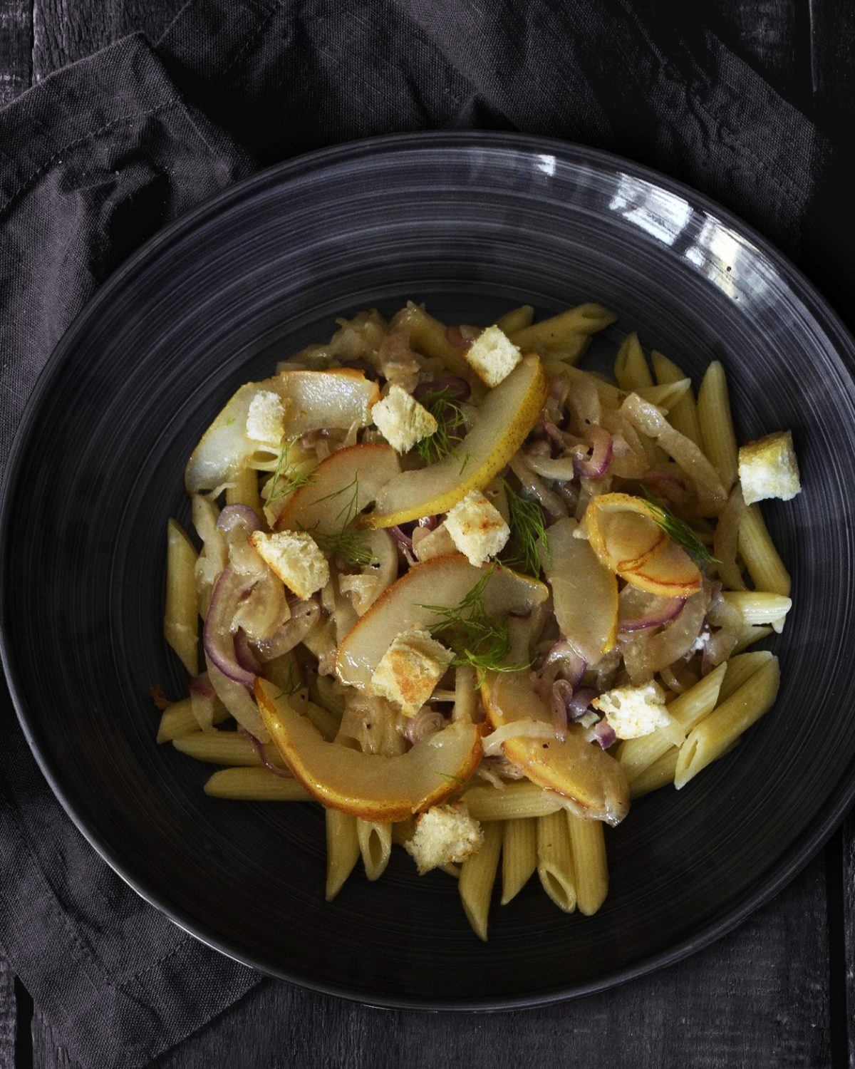 Penne mit Fenchel und Birne in Gorgonzola-Soße