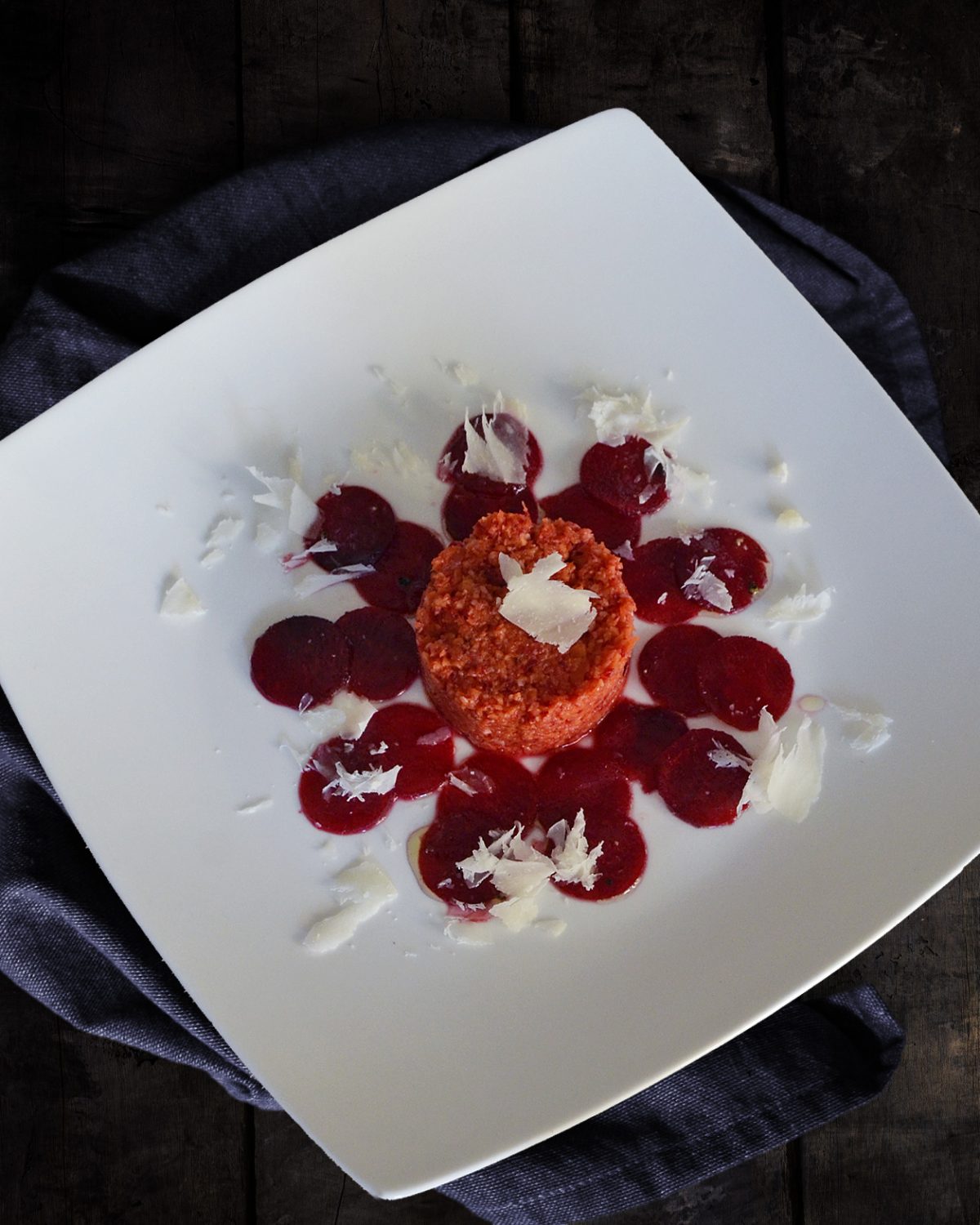 Rote Bete Carpaccio mit Möhrensalat