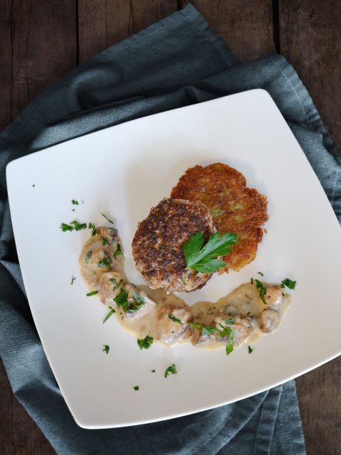 Zucchini-Frikadellen mit Reibeplätzchen