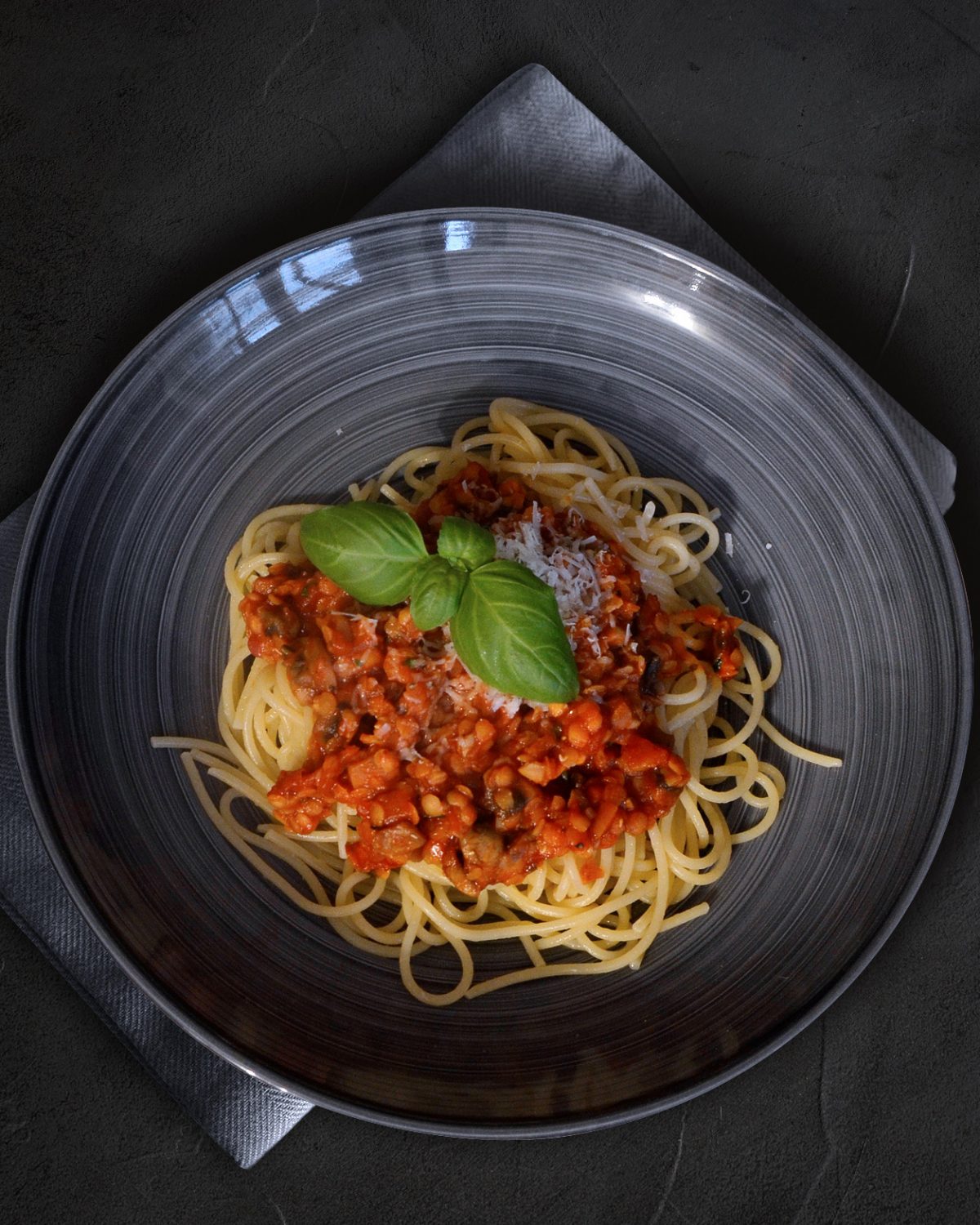 Spaghetti mit Linsen-Bolognese-Soße