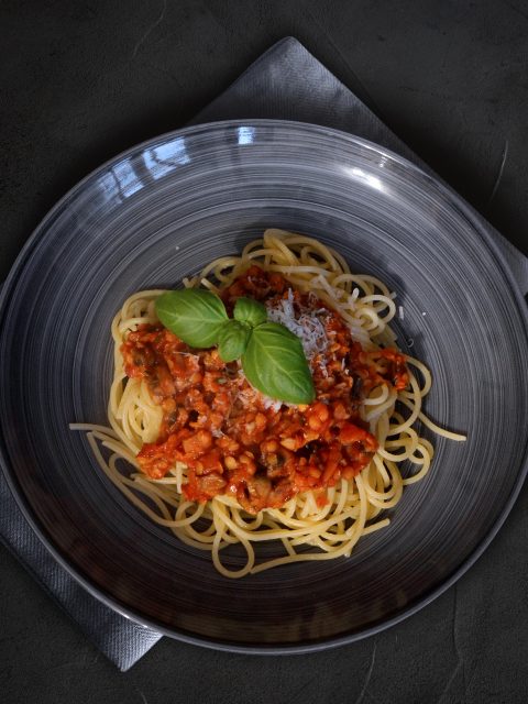 Spaghetti mit Linsen-Bolognese-Soße