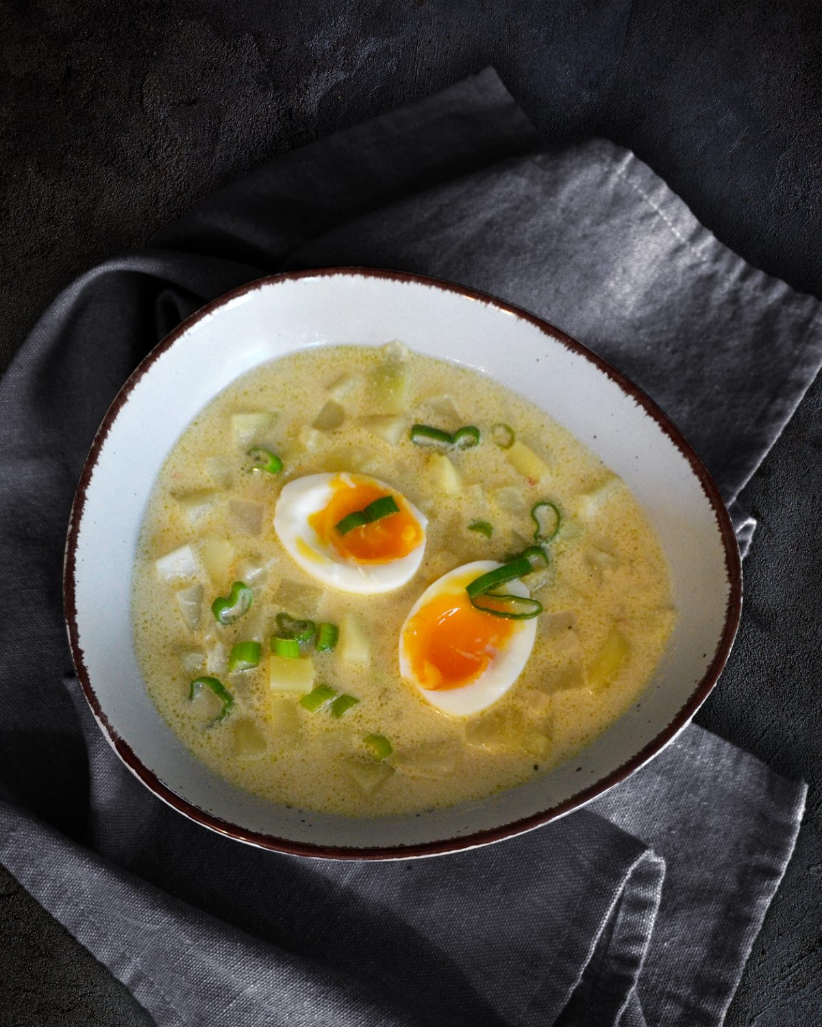 Kartoffel-Kohlrabi-Suppe mit Senf