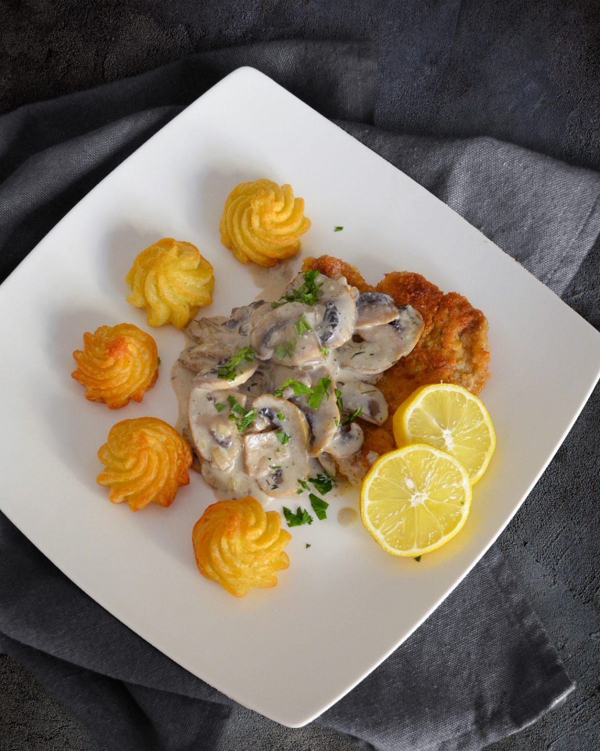 Schnitzel mit Rahmchampignons