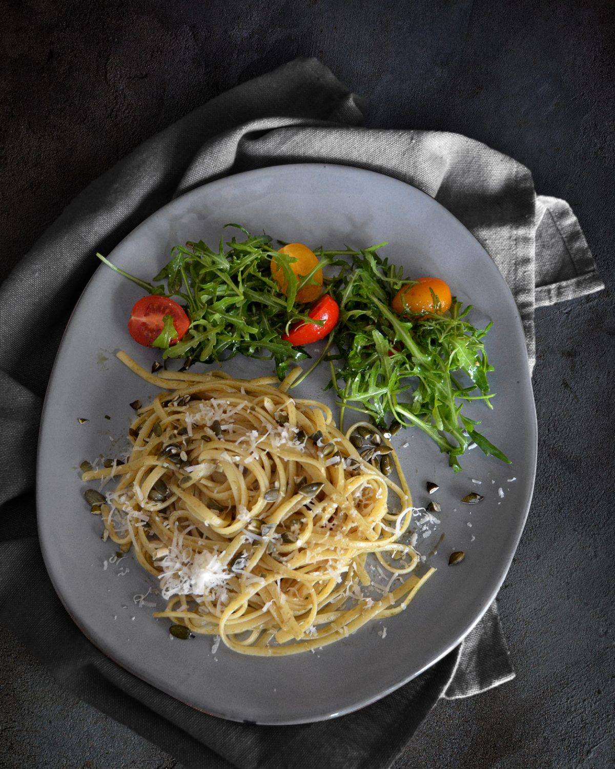 Linguine mit grösteten Kürbiskernen und Kürbiskernöl