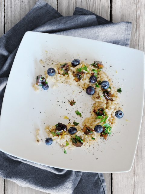 Pilzrisotto mit Heidelbeeren