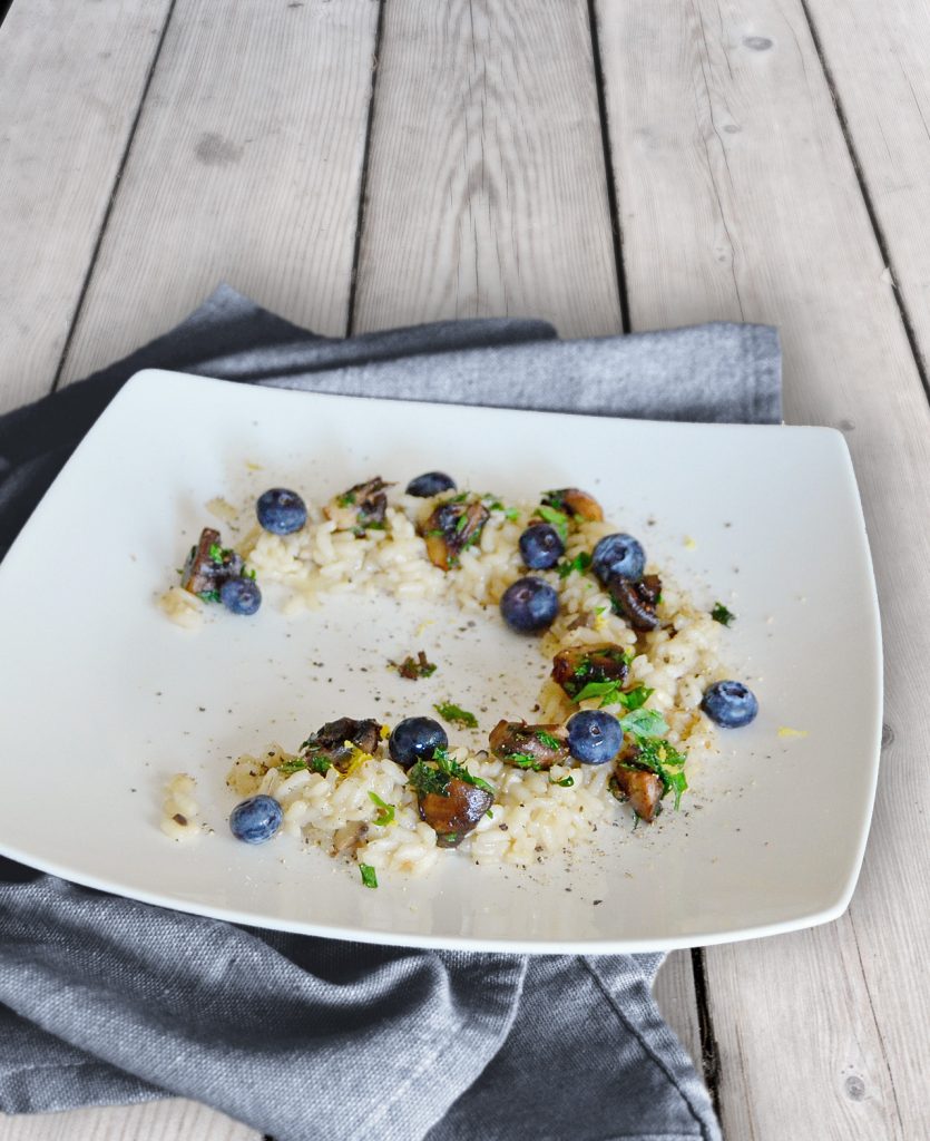 Pilzrisotto mit Heidelbeeren