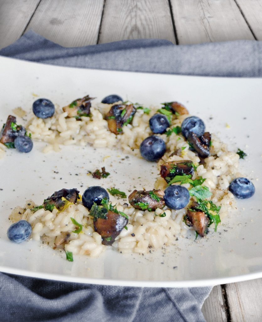 Pilzrisotto mit Heidelbeeren