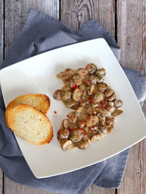 Champignonpfanne mit Schinkenwürfeln