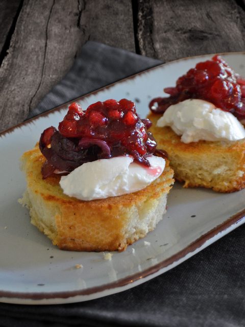 Croûtons mit Ziegenfrischkäse