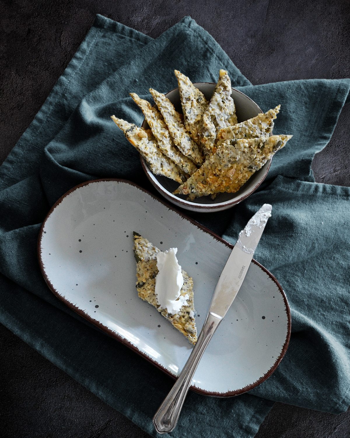 Knäckebrot mit Parmesan