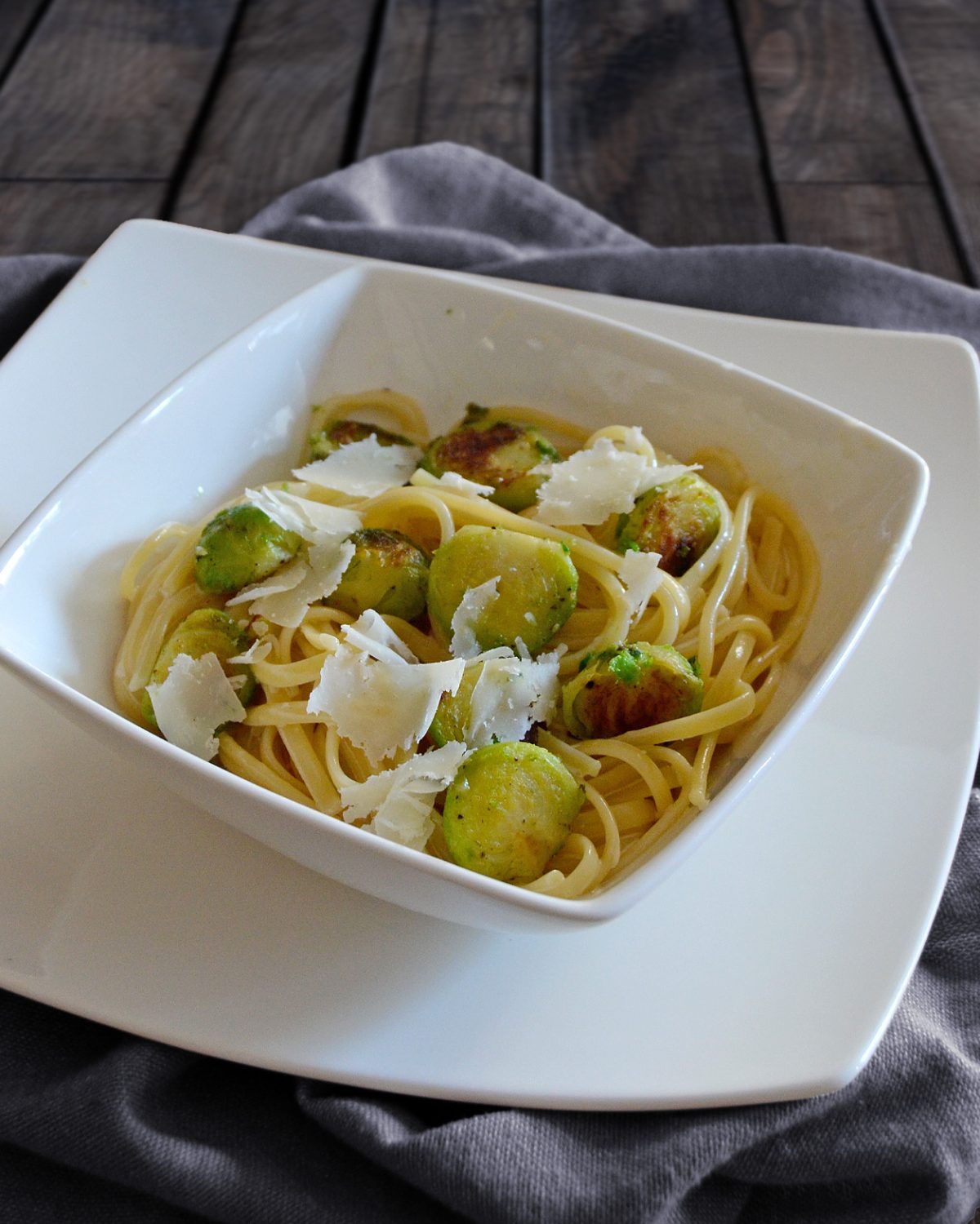 Spaghetti mit gebratenem Rosenkohl