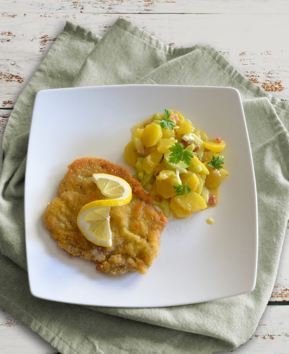 Schnitzel Wiener Art mit steirischem Kartoffelsalat