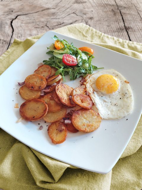 Bratkartoffeln aus der Eisenpfanne