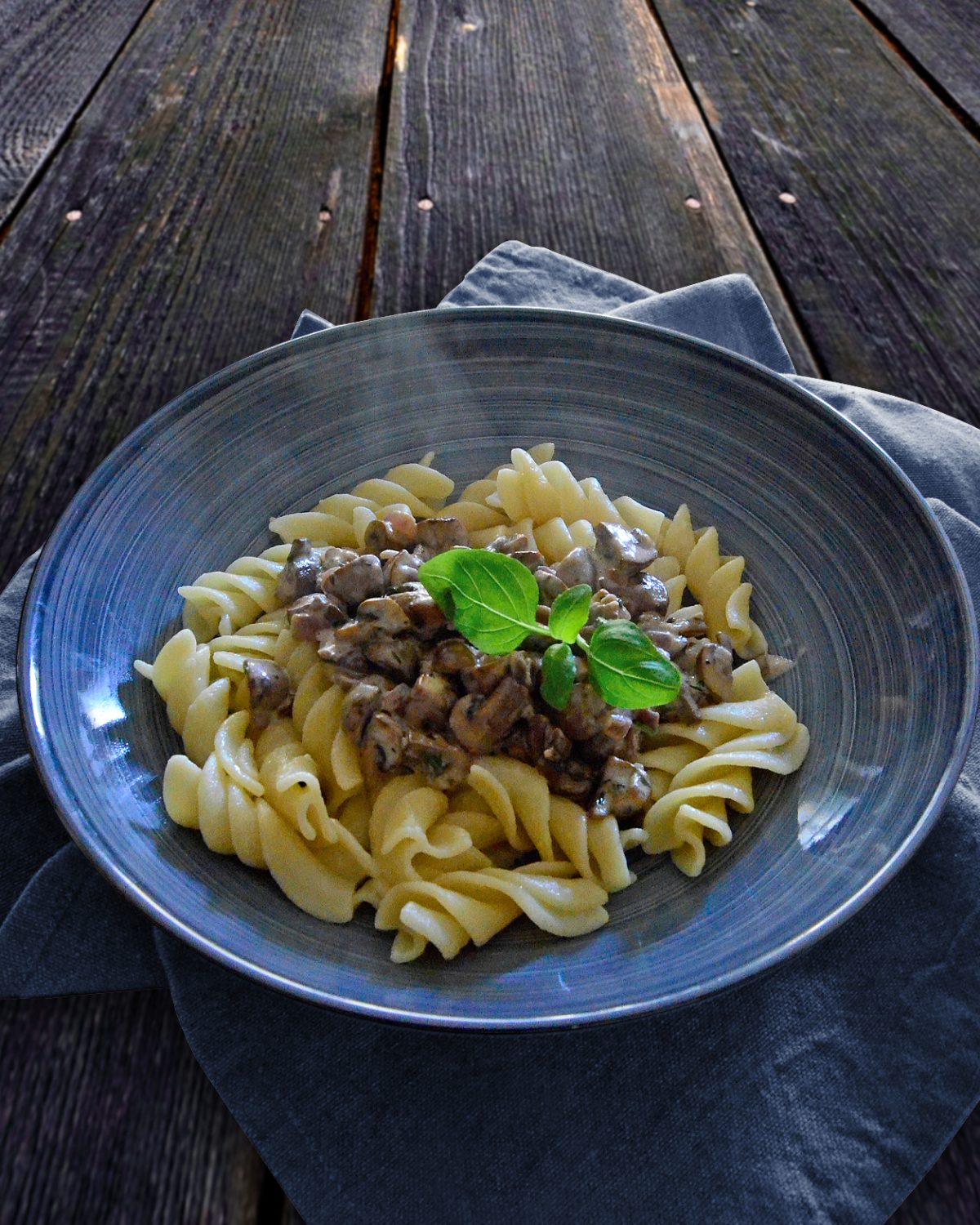 Pasta mit Rahm-Champgignons