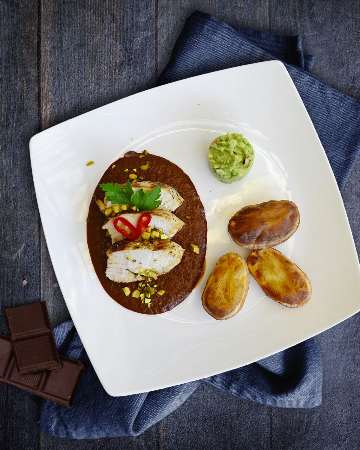 Mexikanisches Schokohaehnchen mit Ballonkartoffeln