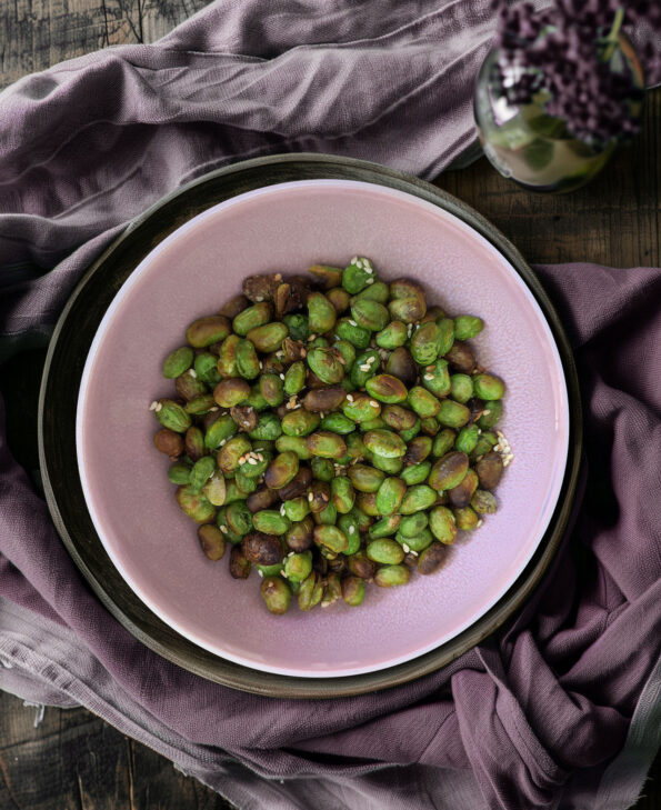 Geröstete Edamame mit Sesam