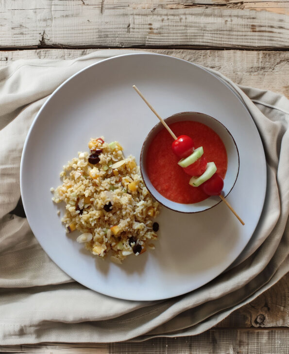 Gazpacho mit Melone zu Bulgur-Pfirsich-Salat