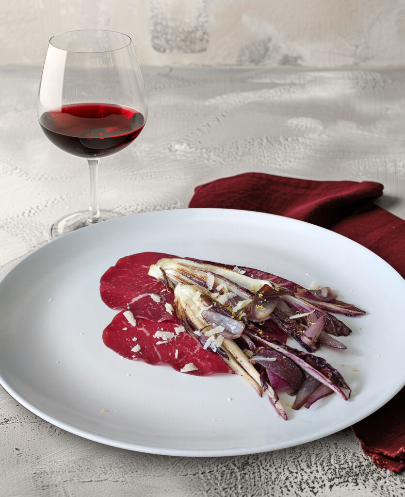 Gebratener Radicchio trevisano auf Bresaola