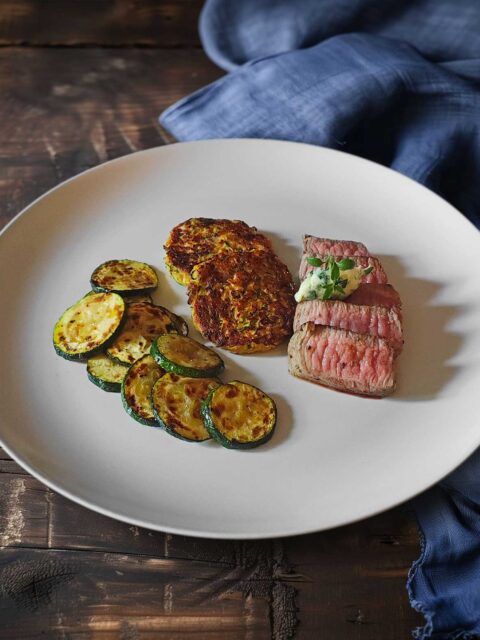 Rumpsteak mit Zweierlei von der Zucchini